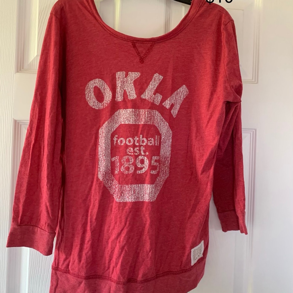 OU scoop neck/back long Sleeve t-shirt